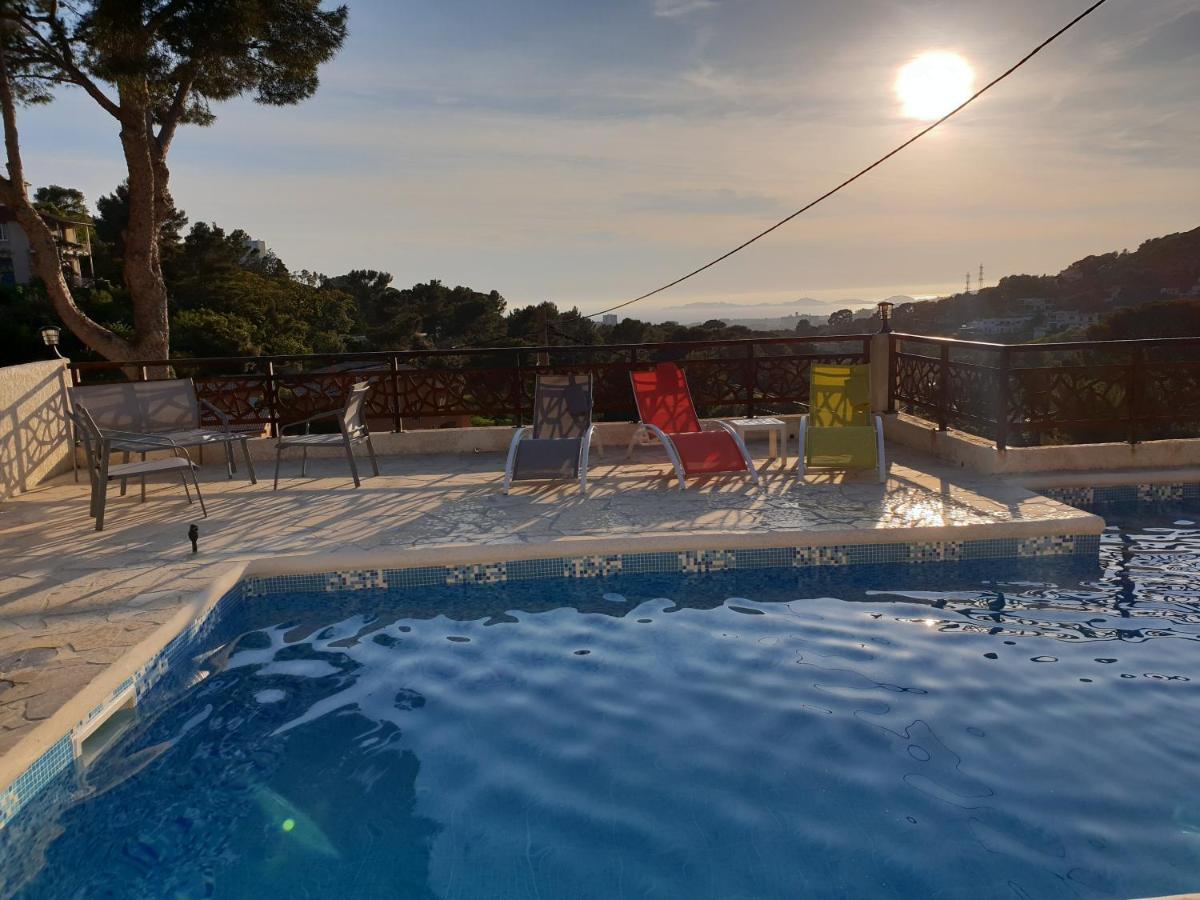 Studio neuf d'environ 20m2, piscine, vue mer, pour 2 personnes Marseilles Exterior foto